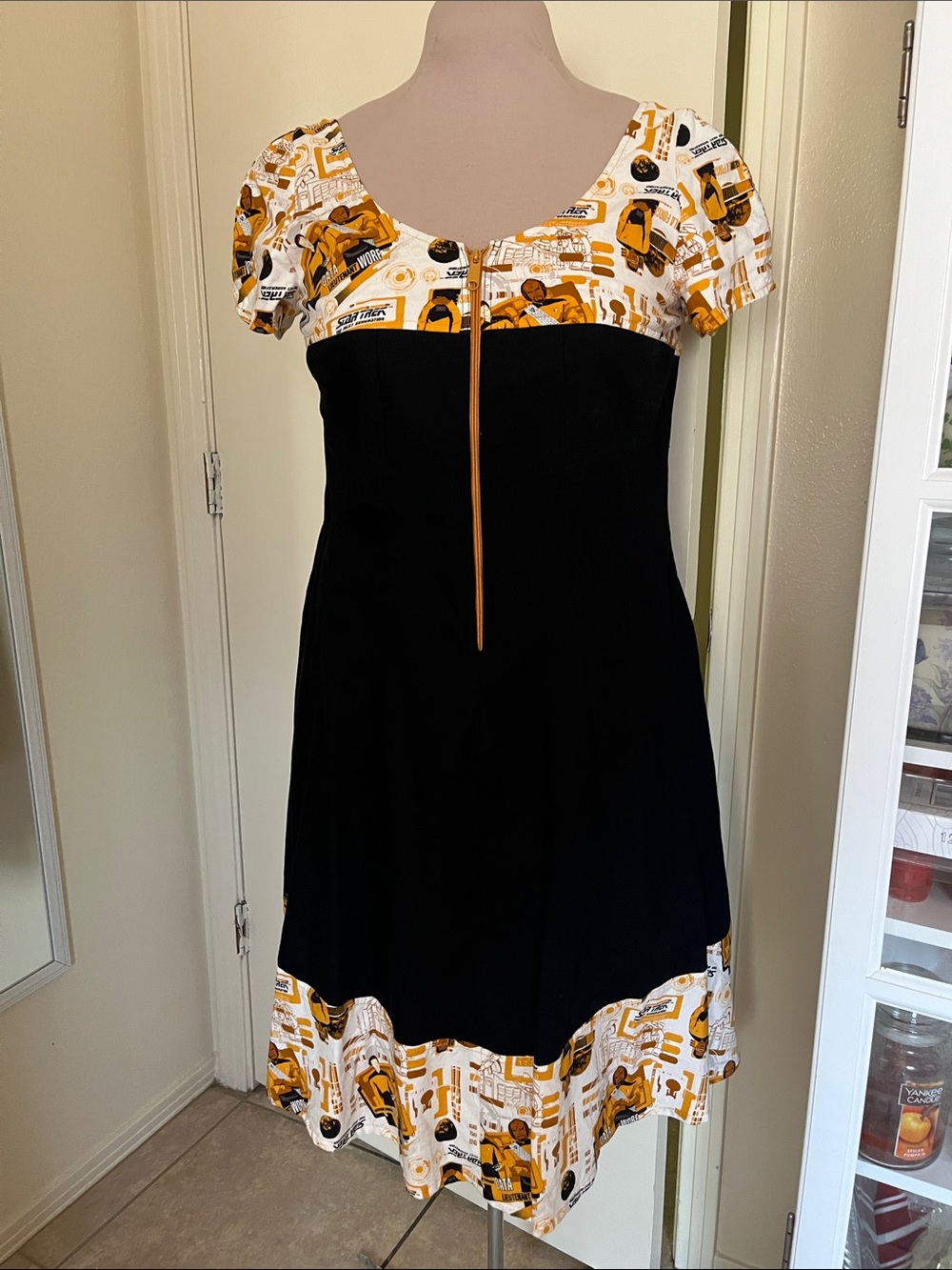Zip up Star Trek TNG Dress, Black, Mustard & White, Scoop Neck, size large